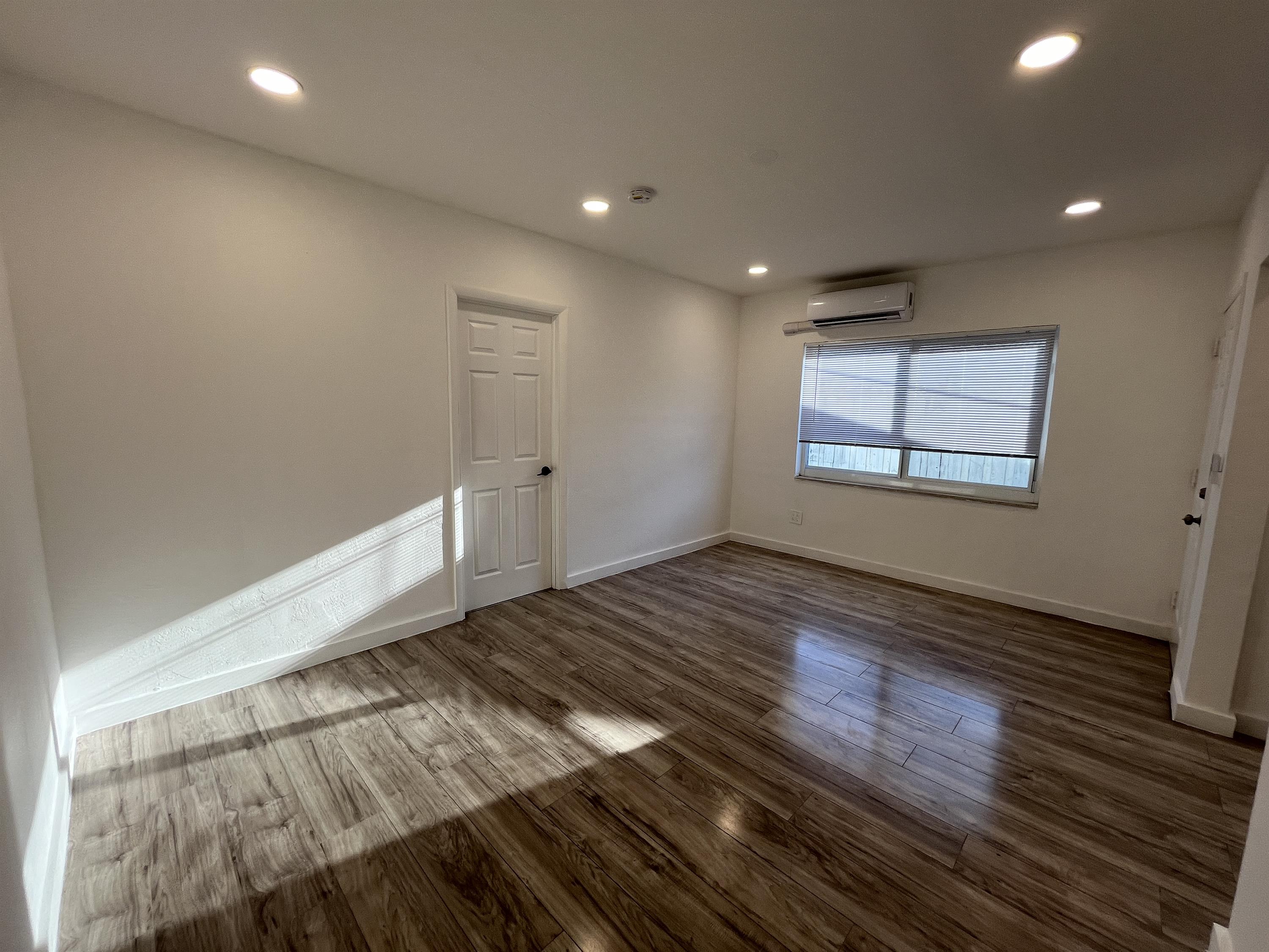 1958 NE 172nd St - Unit 3