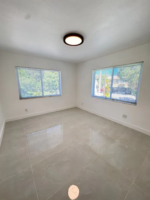 1999 North Glades Drive - 01